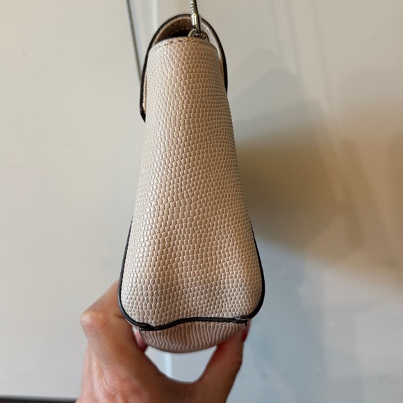 Kate spade Neutral Beige Crossbody Shoulder Bag EUC - Picture 3 of 7